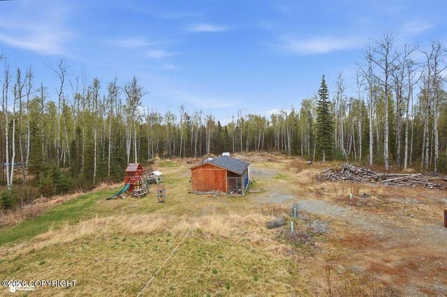 1485 N Meadow Lakes Loop, Wasilla, AK 99623