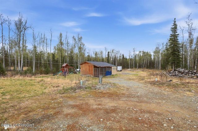 1485 N Meadow Lakes Loop, Wasilla, AK 99623