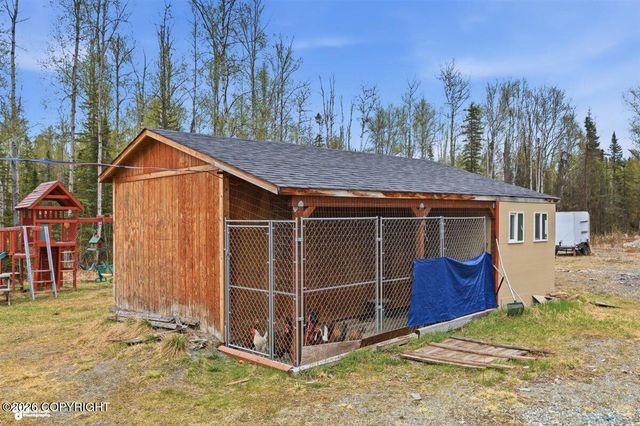1485 N Meadow Lakes Loop, Wasilla, AK 99623