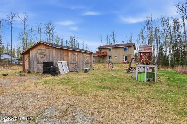 1485 N Meadow Lakes Loop, Wasilla, AK 99623