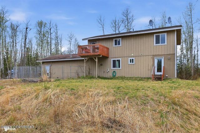 1485 N Meadow Lakes Loop, Wasilla, AK 99623