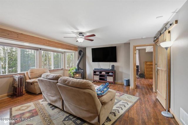 1485 N Meadow Lakes Loop, Wasilla, AK 99623