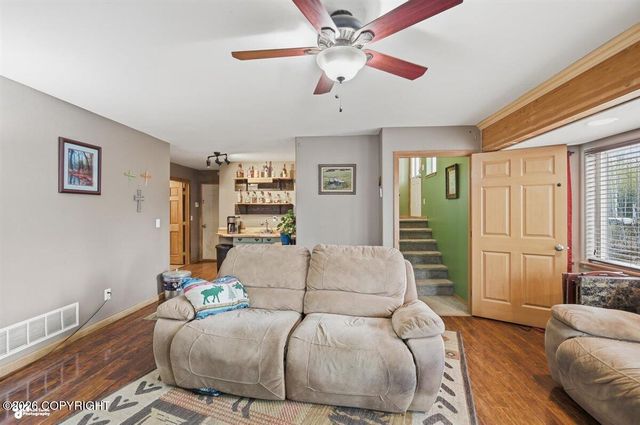 1485 N Meadow Lakes Loop, Wasilla, AK 99623