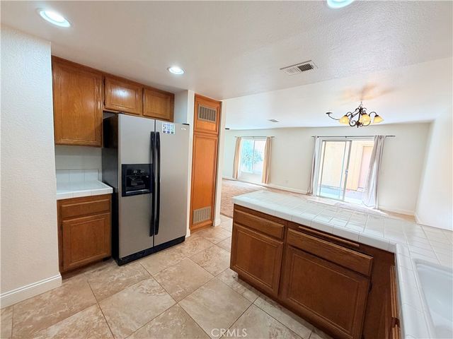 25152 Steinbeck B, Stevenson Ranch, CA 91381
