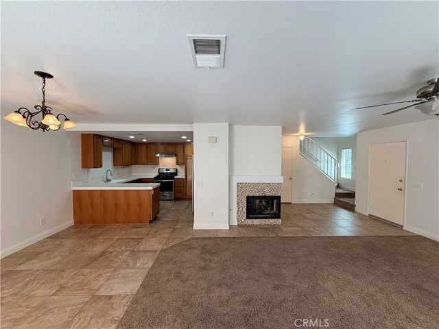 25152 Steinbeck B, Stevenson Ranch, CA 91381