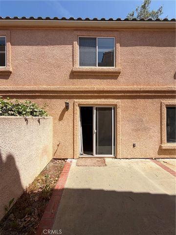 25152 Steinbeck B, Stevenson Ranch, CA 91381