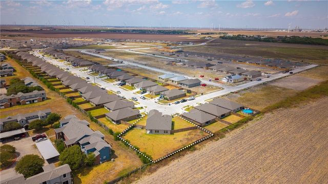 2165 Medusa Dr, Portland, TX 78374