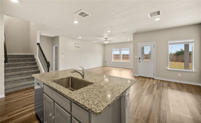 2165 Medusa Dr, Portland, TX 78374