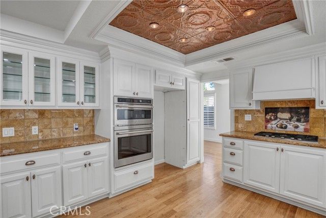 36 Bloomdale, Irvine, CA 92614