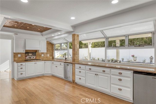 36 Bloomdale, Irvine, CA 92614