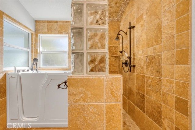 36 Bloomdale, Irvine, CA 92614