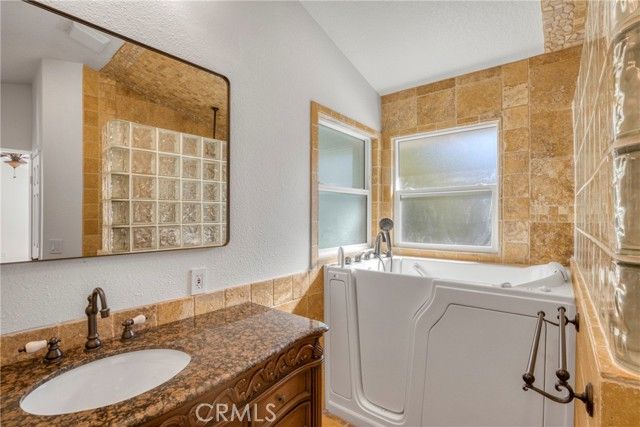 36 Bloomdale, Irvine, CA 92614