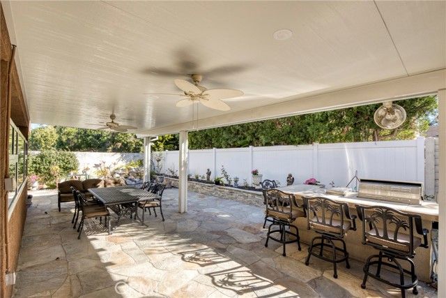 36 Bloomdale, Irvine, CA 92614