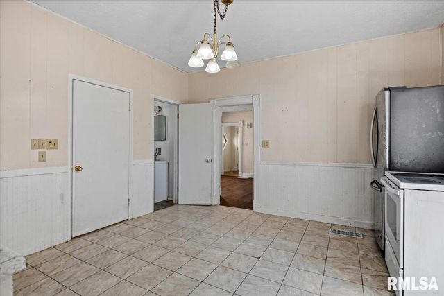 513 W ALLEN Street, Springfield, IL 62704