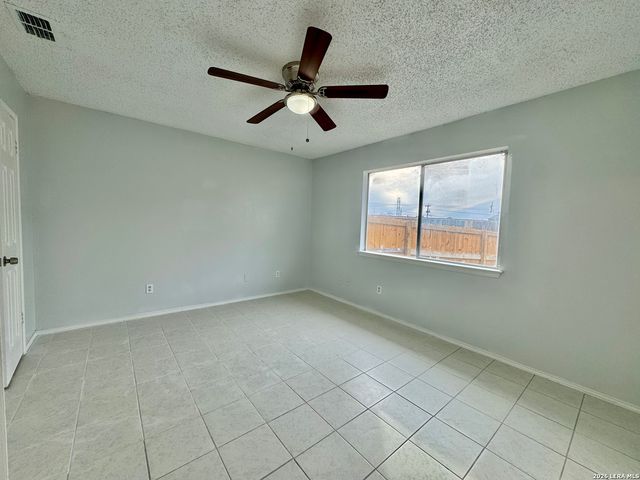 12017 Independence, San Antonio, TX 78233