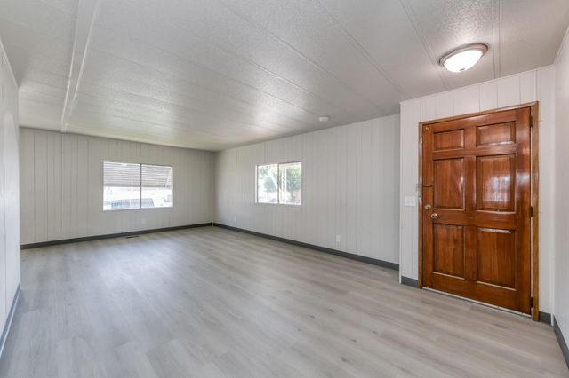 3138 W Dakota Avenue SP107, Fresno, CA 93722