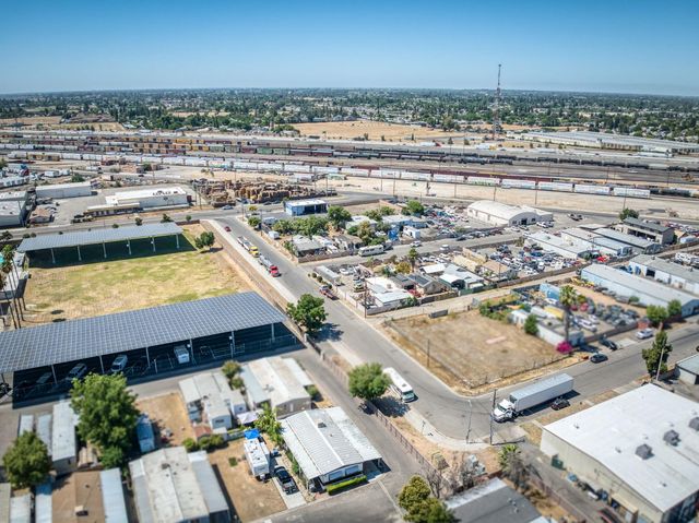 3138 W Dakota Avenue SP107, Fresno, CA 93722