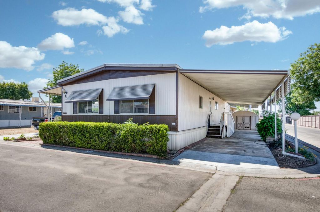 3138 W Dakota Avenue SP107, Fresno, CA 93722