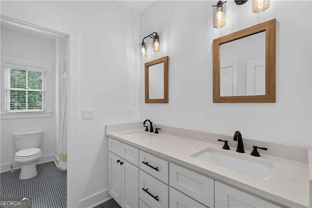 1009 Davenport Circle, Powder Springs, GA 30127