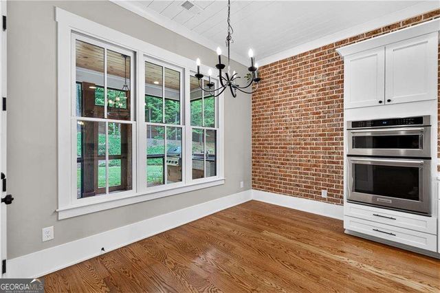 1009 Davenport Circle, Powder Springs, GA 30127