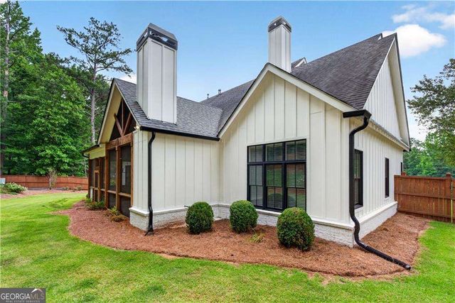 1009 Davenport Circle, Powder Springs, GA 30127