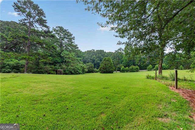 1009 Davenport Circle, Powder Springs, GA 30127