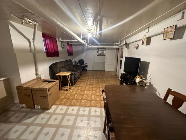 13402 S Buffalo Avenue, Chicago, IL 60633