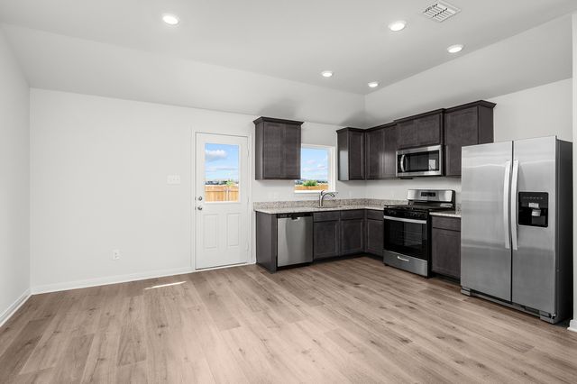 8324 White Wolf Trail, Ponder, TX 76259