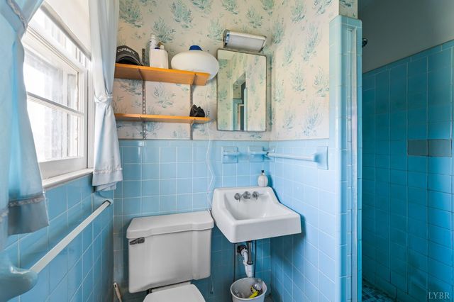 1872 Wards Road, Hurt, VA 24563