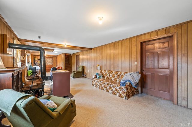 1872 Wards Road, Hurt, VA 24563