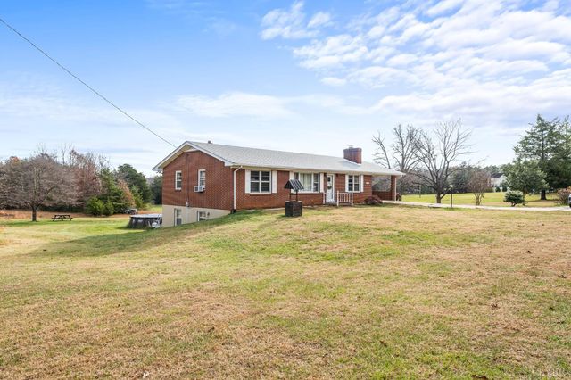 1872 Wards Road, Hurt, VA 24563