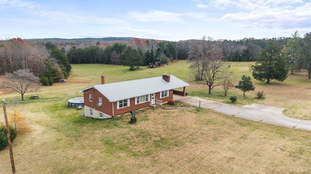 1872 Wards Road, Hurt, VA 24563