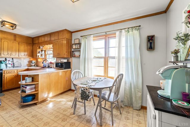 1872 Wards Road, Hurt, VA 24563