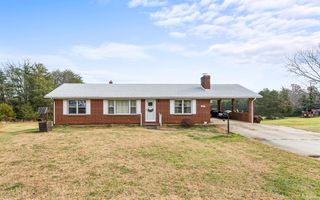 1872 Wards Road, Hurt, VA 24563