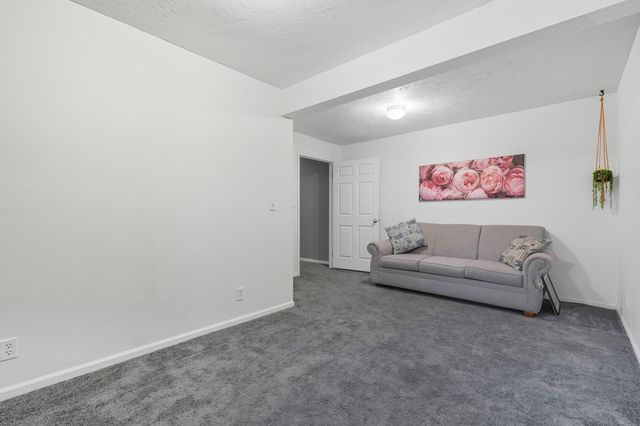 109 Diamond Hill Court, Hollister, MO 65672