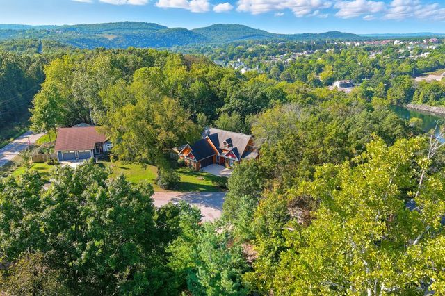 109 Diamond Hill Court, Hollister, MO 65672