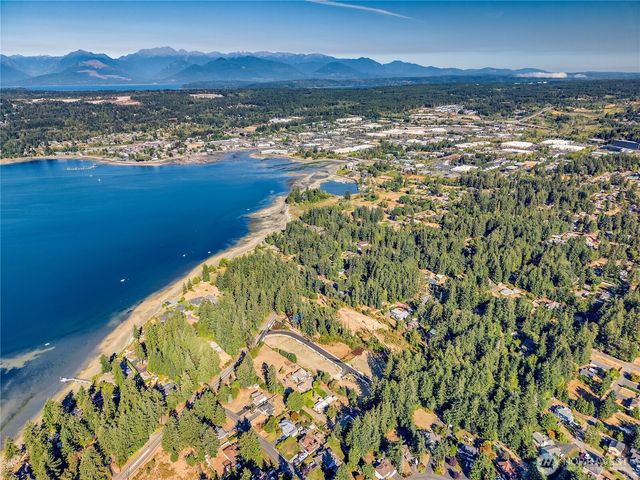 1 Windham Lane, Bremerton, WA 98311