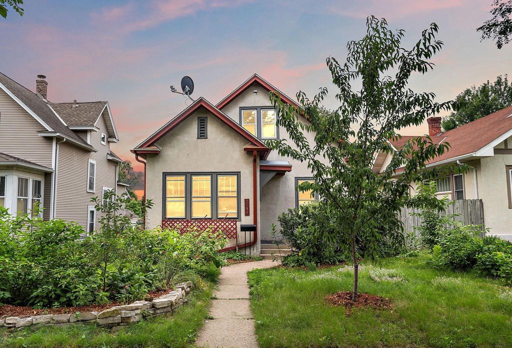 3944 17th Avenue S, Minneapolis, MN 55407