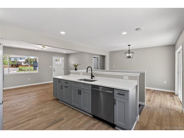 9200 Aspen Dr, Denver, CO 80229