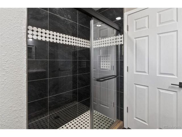 9200 Aspen Dr, Denver, CO 80229