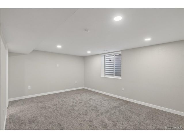9200 Aspen Dr, Denver, CO 80229