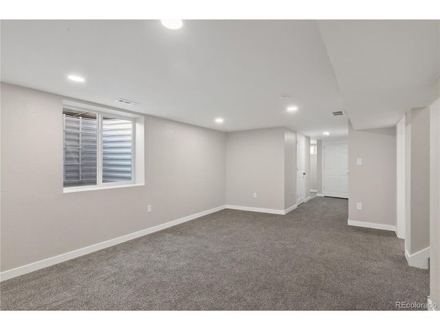 9200 Aspen Dr, Denver, CO 80229