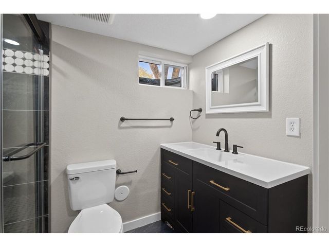 9200 Aspen Dr, Denver, CO 80229