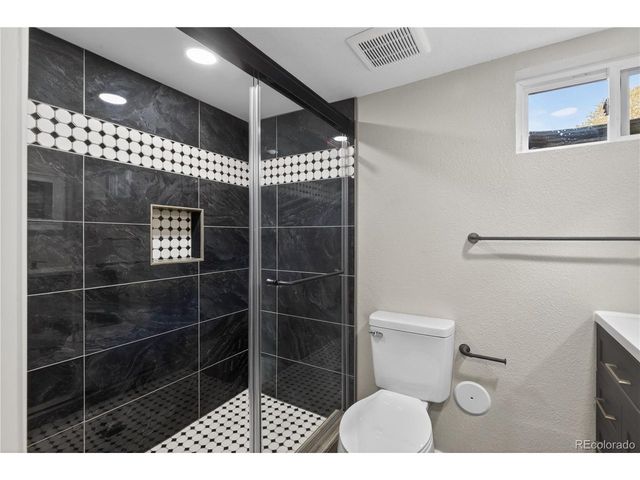 9200 Aspen Dr, Denver, CO 80229