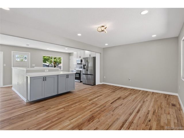 9200 Aspen Dr, Denver, CO 80229