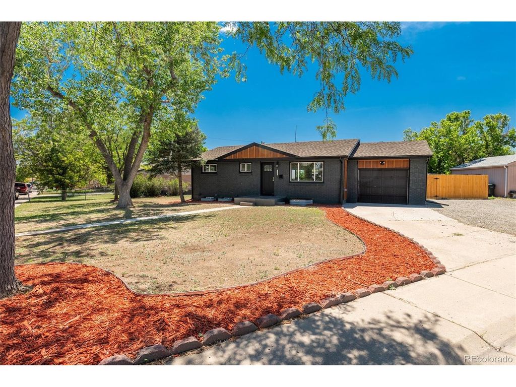 9200 Aspen Dr, Denver, CO 80229