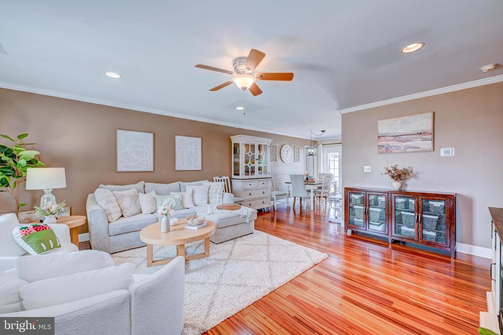 168 CRABTREE DR, Levittown, PA 19055
