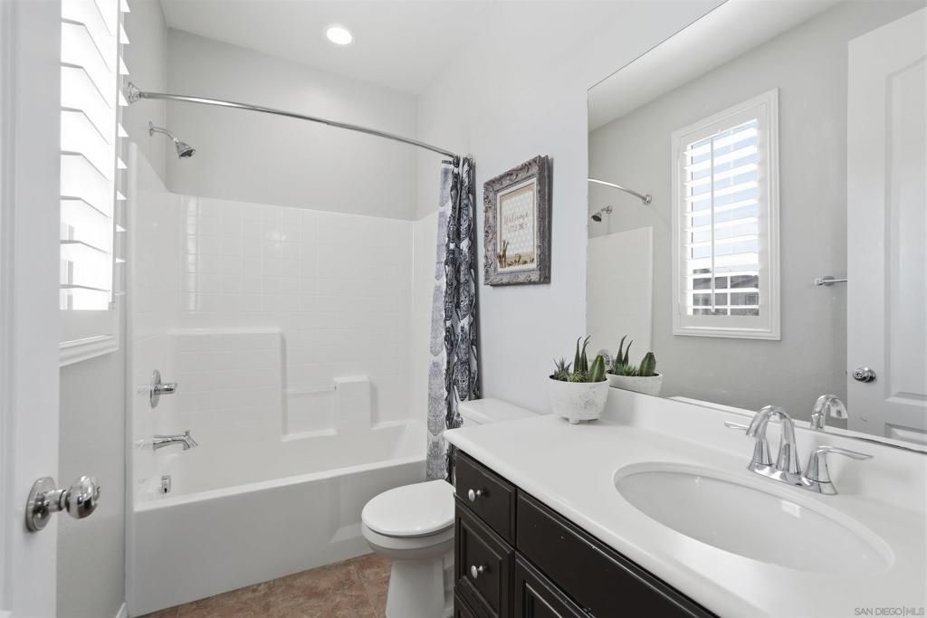 Image 31 of property listing at 6637 Brookite CT, Carlsbad, CA 92009