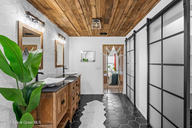 2013 Sorento Circle, Melbourne, FL 32904