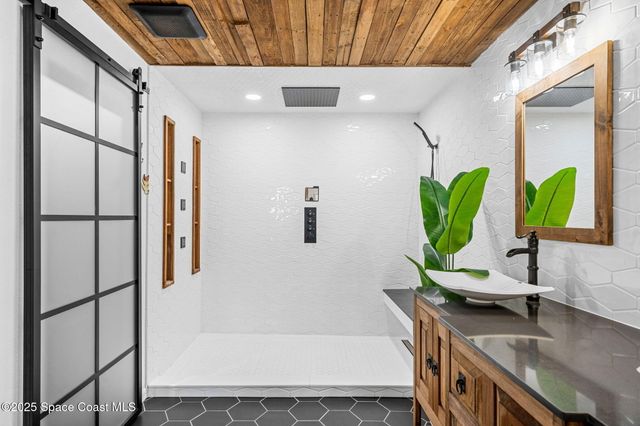 2013 Sorento Circle, Melbourne, FL 32904